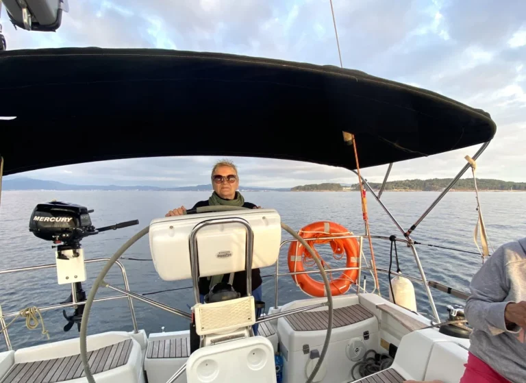 Explora-las-hermosas-rías-de-Galicia-con-un-curso-de-navegación-costera (1)